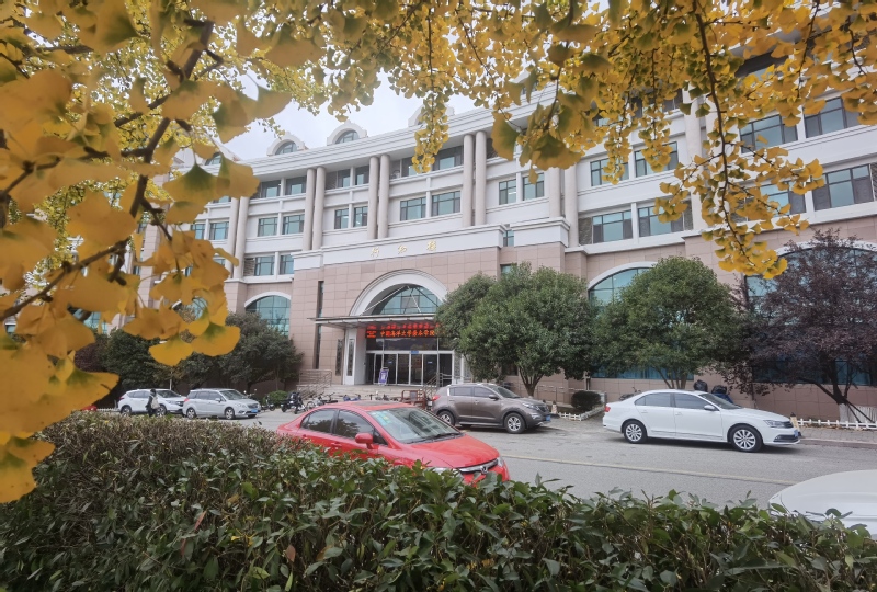 <a href='//www.parssolarniro.com/haide/2021/0510/c21561a321524/page.htm' target='_blank' title='秋叶'>秋叶</a>